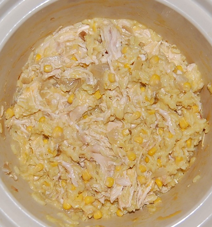 Slow Cooker Cheesy Chicken & Rice Casserole