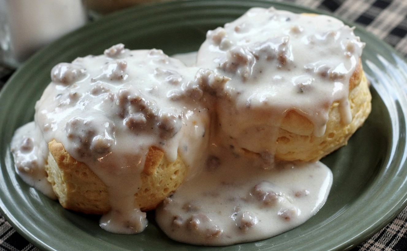 Country Biscuits Sausage Gravy 