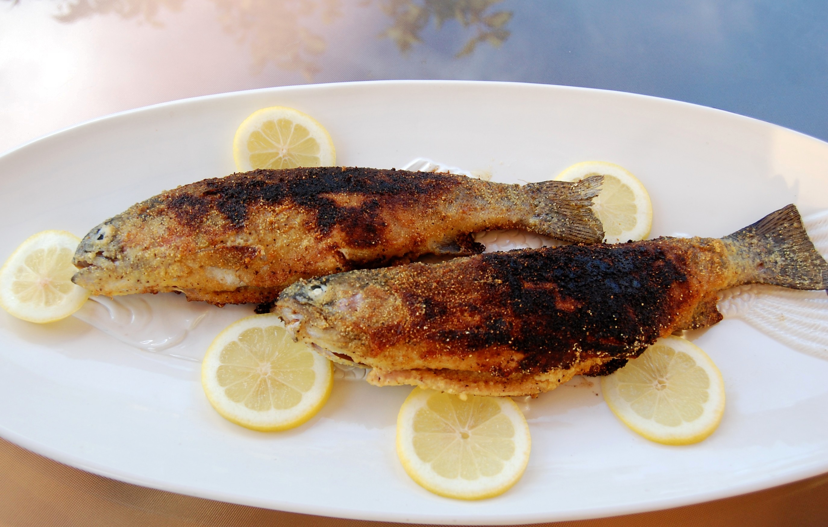 https://www.cookingmamas.com/wp-content/uploads/2015/08/Pan-Fried-Trout-2.jpg